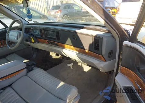 1992 Buick Park Avenue из США, поврежденный, VIN 1G4CW53L7N1619979